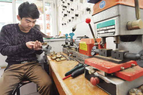 连环乡开锁店为啥“牛号”频现 听开锁师傅讲什么锁最防盗